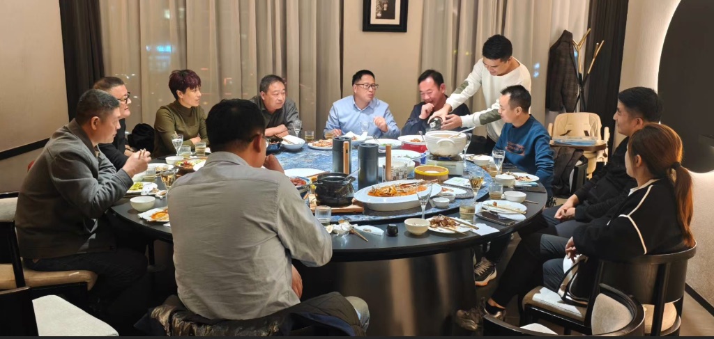 会议结束又举行了盛大答谢晚宴继续交流