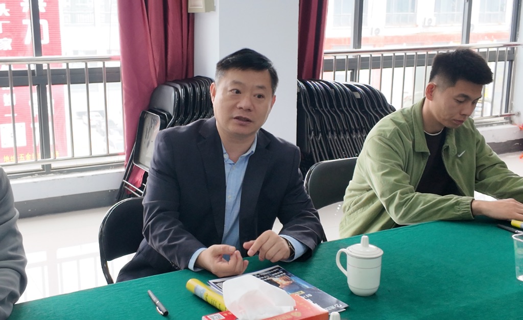 王董事长对瑞华行业内取得发展给予肯定