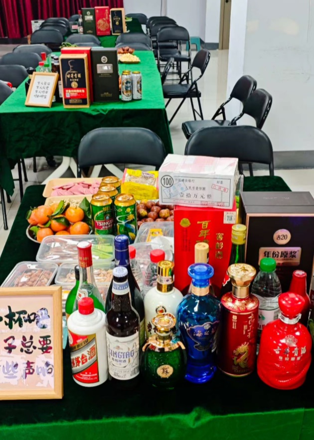 喝酒講故事，當然少不了各種酒