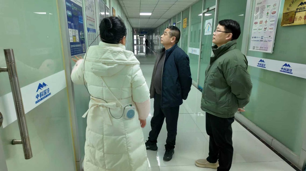 参观瑞华企业文化展览