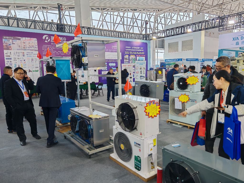 制冷系列机组现场优惠