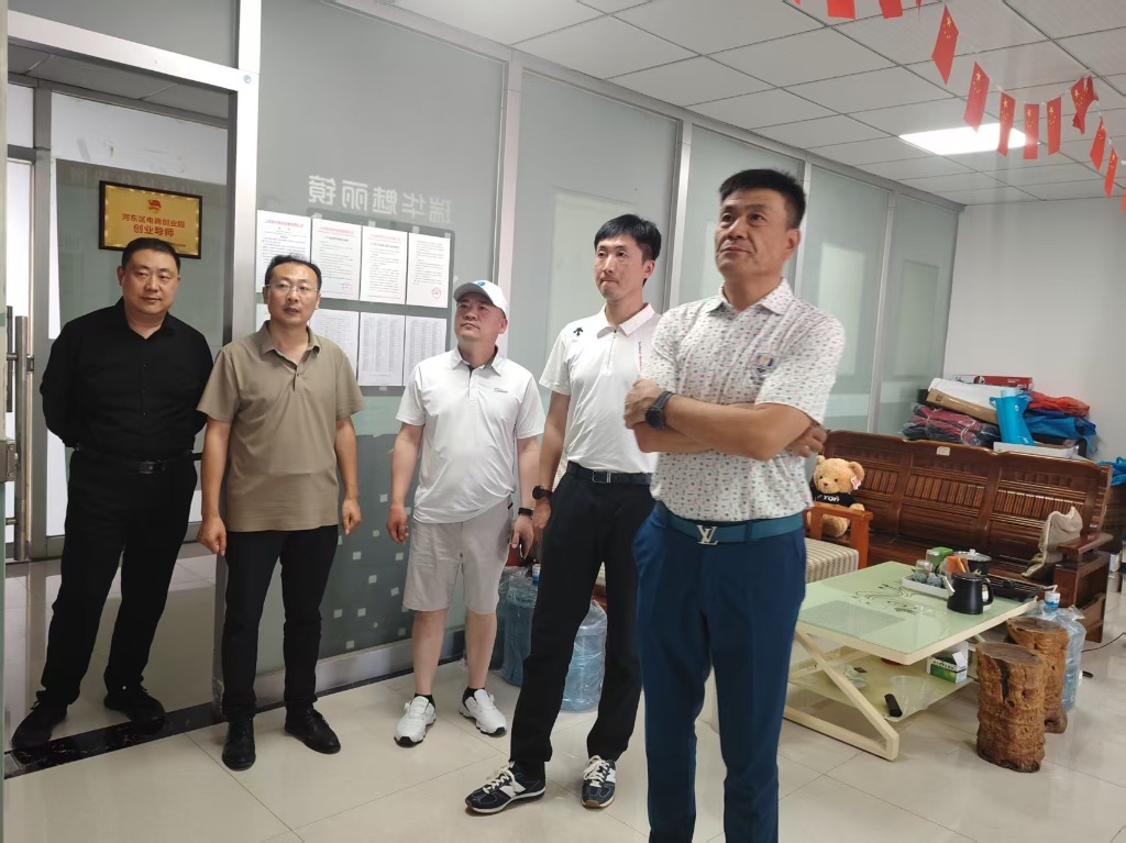 参观瑞华工程部