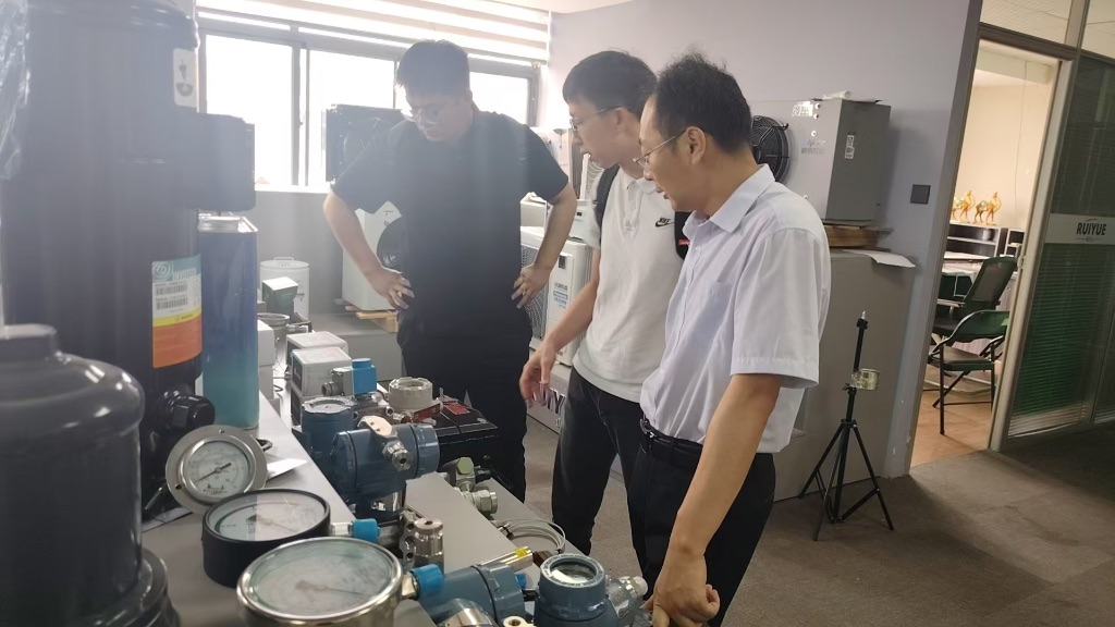 了解瑞华自主研发产品