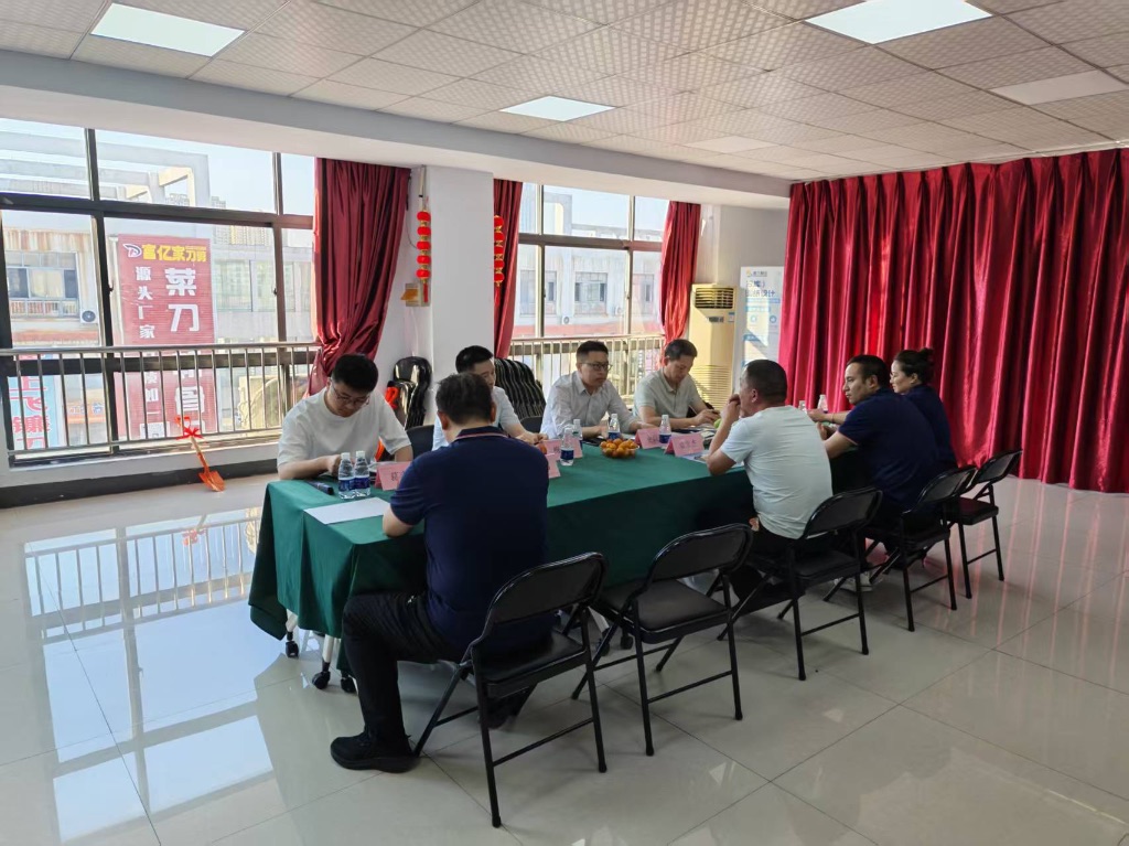 双方展开深入交流