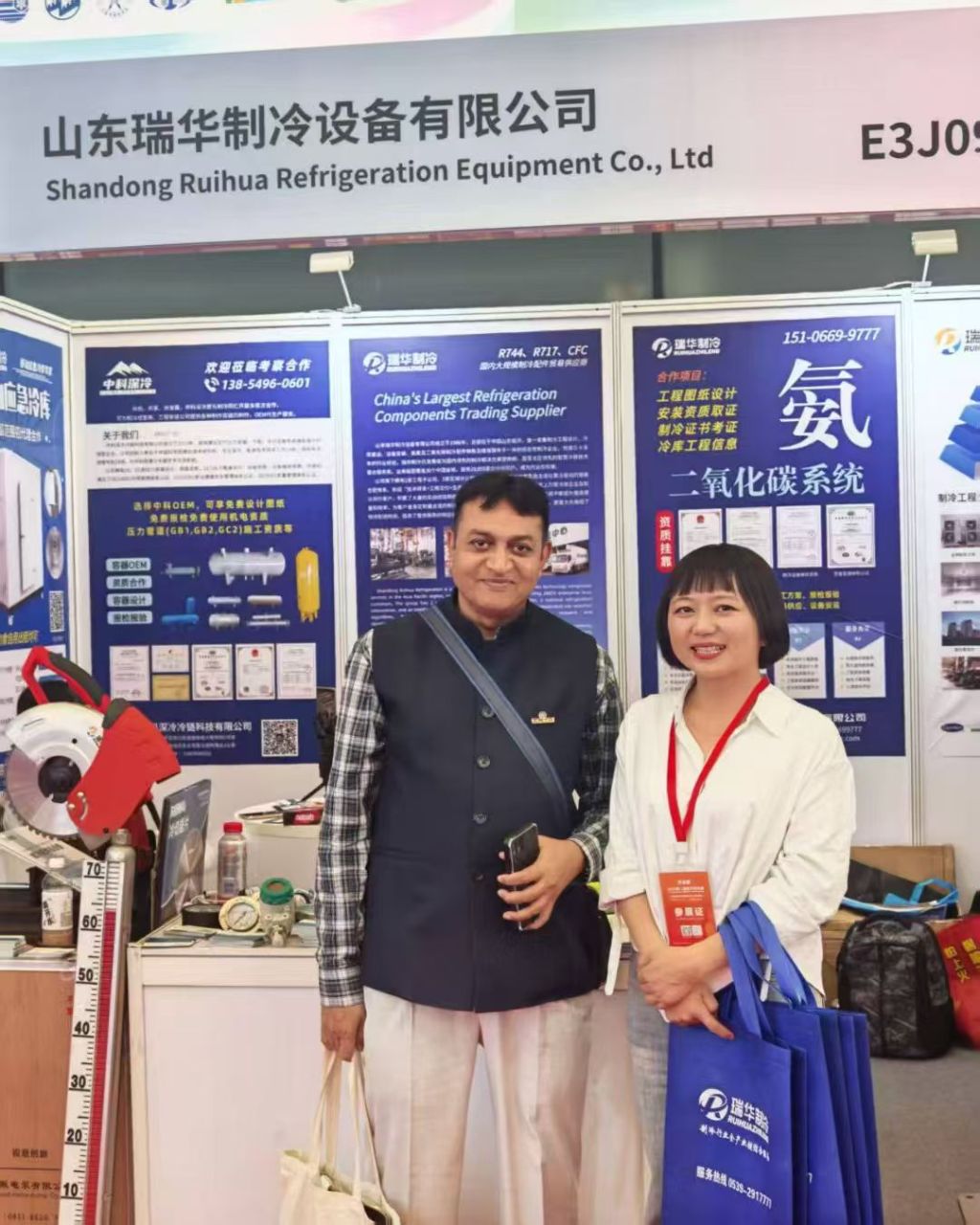 展会交流结识海外友人,双向沟通展现良好风貌
