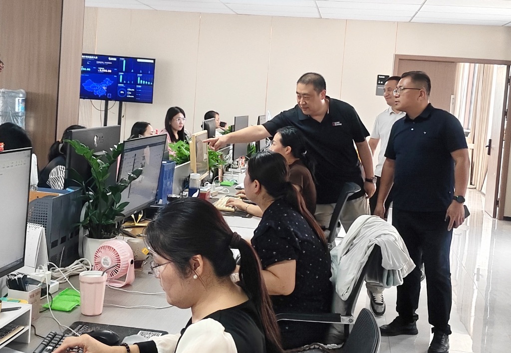 参观瑞华新的运营中心办公室